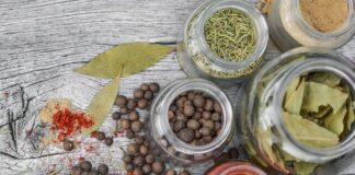 Jak wykorzystać słoik po świeczce?