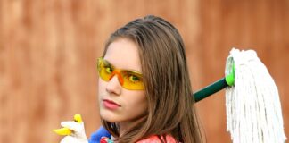 Jak założyć zapach do odkurzacza?