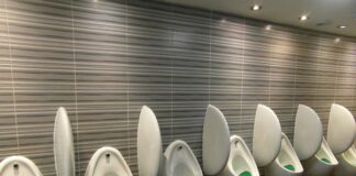 Dlaczego mocz śmierdzi rano?