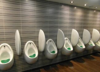 Dlaczego mocz śmierdzi rano?