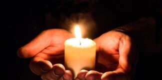 Czy świeczki Yankee Candle są z parafiny?