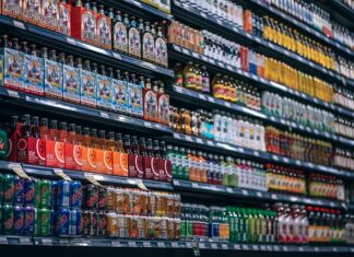 Czy Soda pochłania zapachy z lodówki?