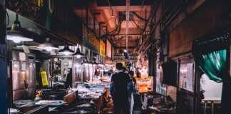 Czym najlepiej myć lodówkę w środku?