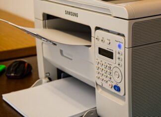 Jaka drukarka do drukowania na folii samoprzylepnej?