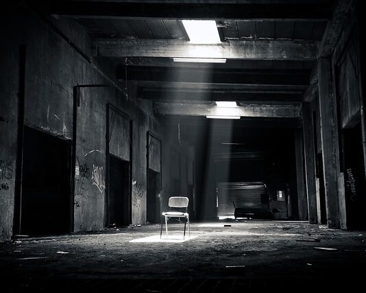 Czy krzesło bez oparcia jest zdrowe?