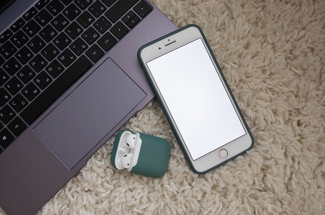 Jak wysoko siedzieć przy biurku? Jak wysoko siedzieć przy biurku?