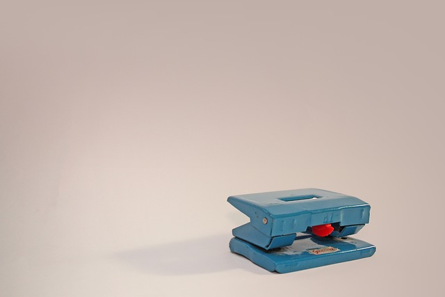 Kto robi dziurki w pasku? Kto robi dziurki w pasku?