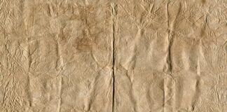 Czym pisano na pergaminie?