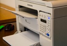 Jak wydrukować coś z telefonu na drukarce HP?