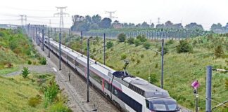 Z jakich części składa się wózek widłowy?