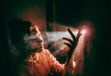 Jak podłączyć projektor z telewizorem? Jak podłączyć projektor z telewizorem?