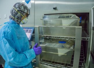 Czy w salonie fryzjerskim musi być autoklaw? Czy w salonie fryzjerskim musi być autoklaw?