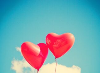 Czy zapłata karta zwalnia ze stosowania kasy fiskalnej?