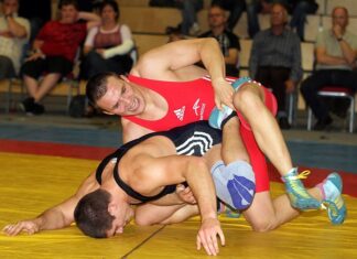 Co składa się na zapasy?