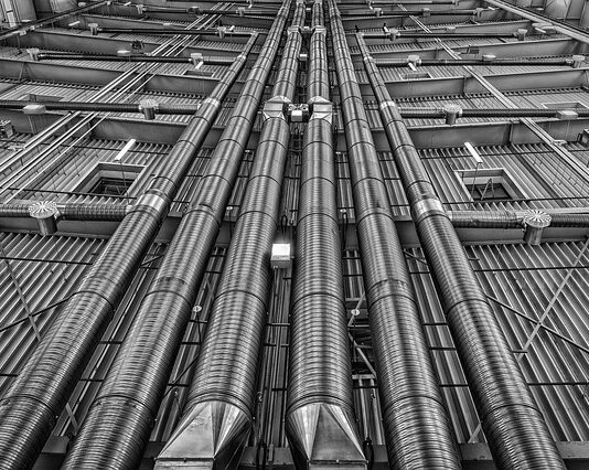 Jak zrobić wentylację w salonie?