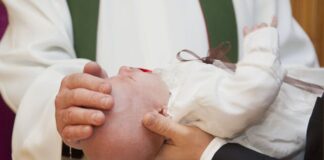 Prezent na chrzest dla chłopca